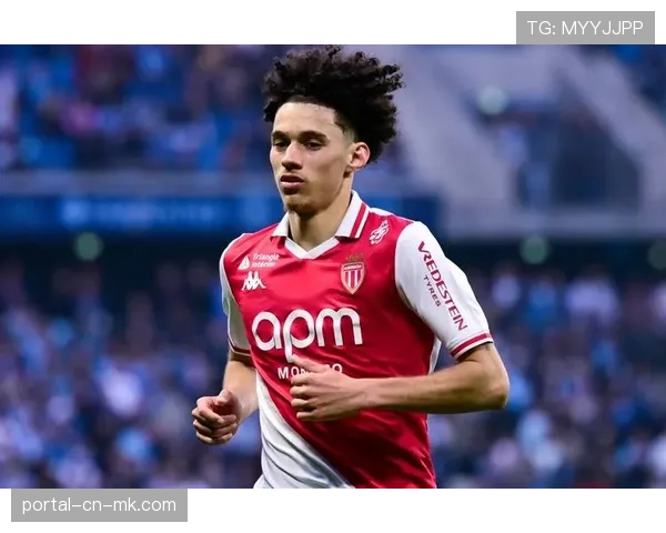 成长之路:从边锋改打边卫,勒沃库森新星谈角色转变对传中理解的影响 成长之路:从边锋改打边卫,勒沃库森新星谈角色转变对传中理解的影响